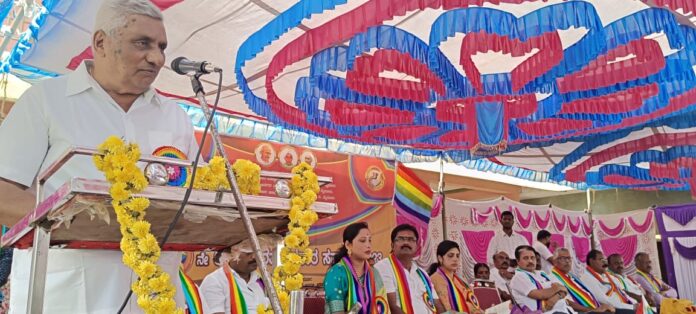 ಪಿರಿಯಾಪಟ್ಟಣ ತಾಲೂಕಿನ ಚಿಟ್ಟೇನಹಳ್ಳಿ ಕೃಷಿ ಪತ್ತಿನ ಸಹಕಾರ ಸಂಘದ ಆವರಣದಲ್ಲಿ ನಡೆದ ೭೦ ನೇ ಅಖಿಲ ಭಾರತ ಸಹಕಾರ ಸಪ್ತಾಹ ಕಾರ್ಯಕ್ರಮವನ್ನು ಸಚಿವ ಕೆ.ವೆಂಕಟೇಶ್ ಉದ್ಘಾಟಿಸಿ ಮಾತನಾಡಿದರು.